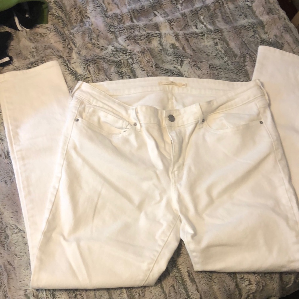 Levi’s skinny 711 White low rise size 33